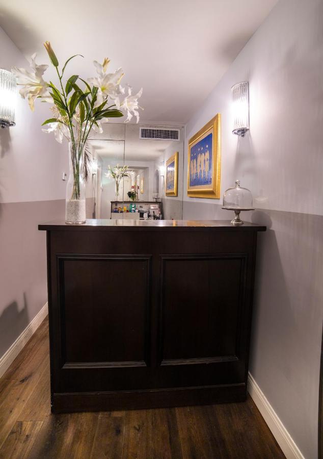 Relais San Lorenzo In Lucina 로마 외부 사진